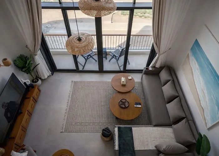 Signature Kamaran Duplex 1 Bed Pool & Views *