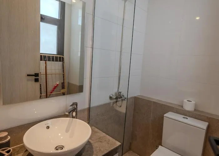 Signature Kamaran Duplex 1 Bed Pool & Views *